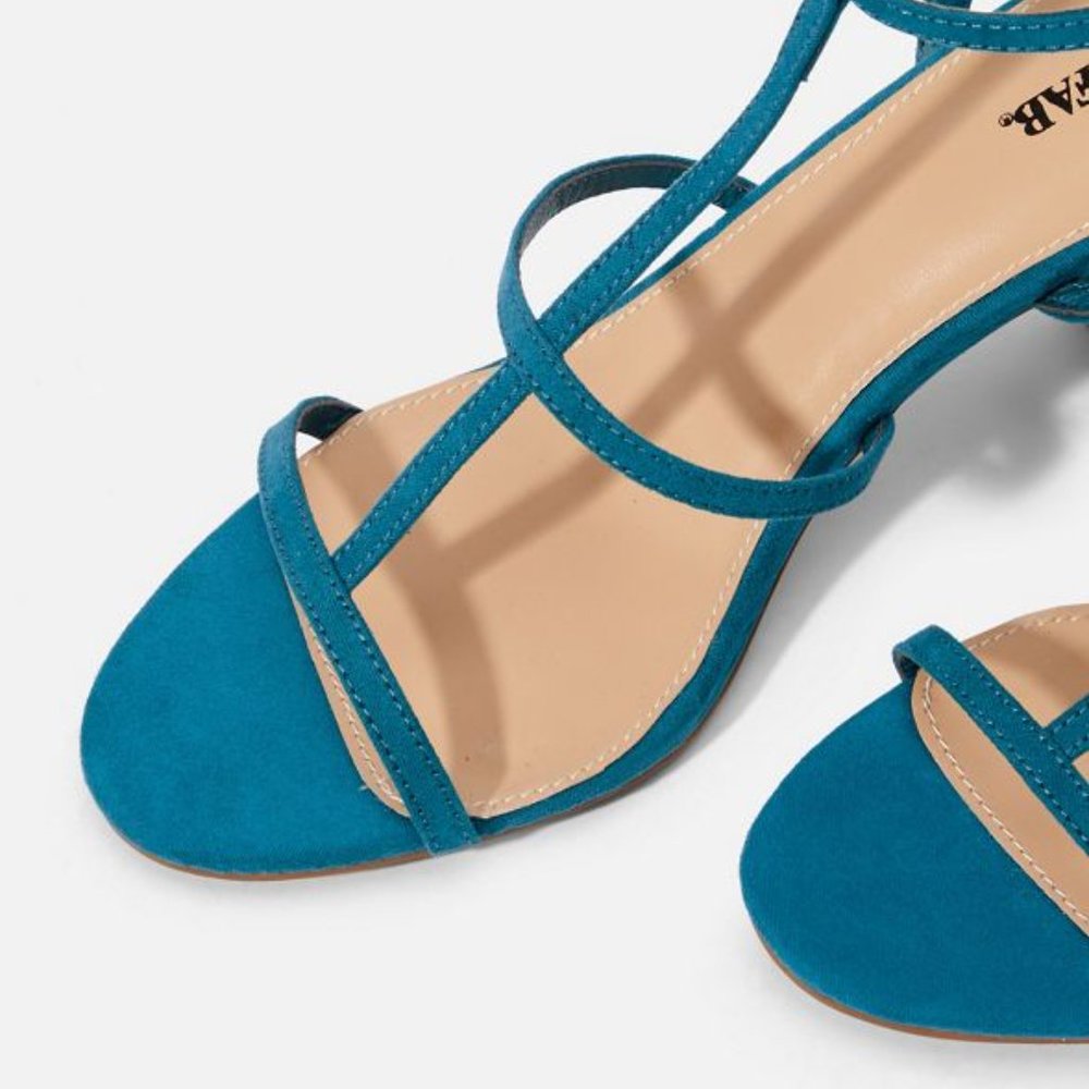 Zolaa Strappy Heeled Sandal - Picture 3 of 4